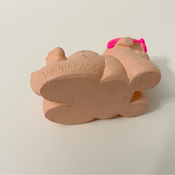 Vintage Wetherbee Pig Figurine Sun Bathing Figure - Picture 10 of 14